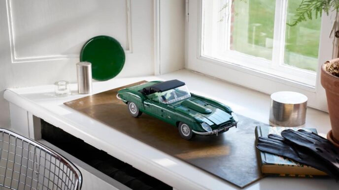 Jaguar E-Type z klocków LEGO. Klasyczna ikona w kolekcjonerskim wydaniu