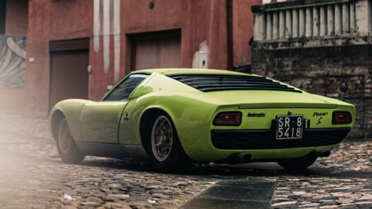 Lamborghini Miura - 60 lat legendy, która podbiła drogi i świat gier