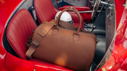 Maserati Weekend Bag - luksusowa torba inspirowana 100 latami włoskiej motoryzacji