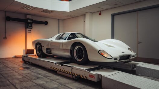 McLaren M6GT powraca po latach. Wyjątkowy hołd dla wizji Bruce’a McLarena zadebiutuje w Goodwood