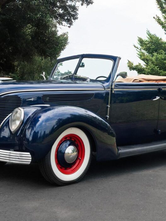 Ford Deluxe Convertible Sedan - najrzadszy i najbardziej luksusowy Ford swojej epoki